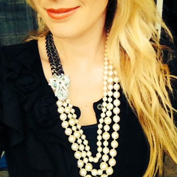 S&D [V] 2-in-1 Elegantly Edgy Daisy Pearl & Hematite Statement NecklaceB… - Picture 9 of 16